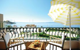 Seafront Studio Apartment+Balcony